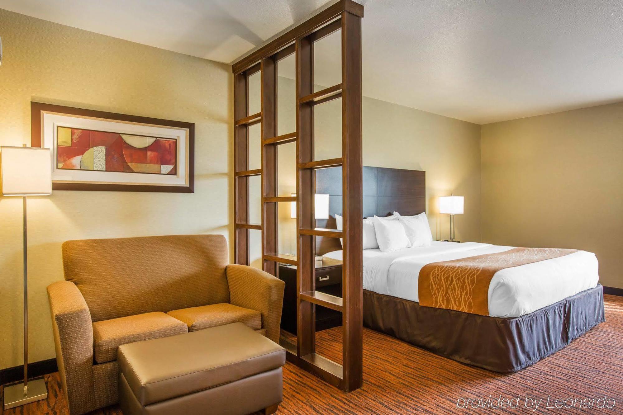 คอมฟอร์ต สวีท Hotel โคลวิส ภายนอก รูปภาพ