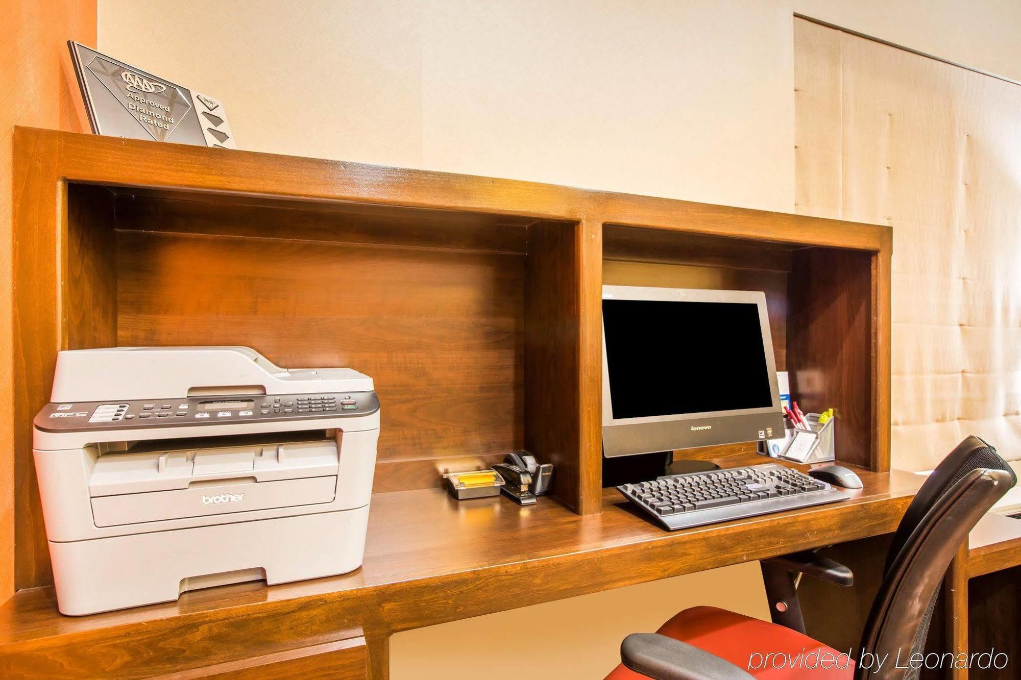 คอมฟอร์ต สวีท Hotel โคลวิส ภายนอก รูปภาพ